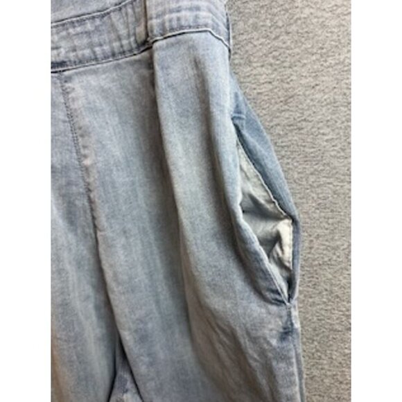 Lola Jeans Womens Jumpsuit Sz Medium Blue Light Washed Denim Stretch Sleeveless - Picture 9 of 16
